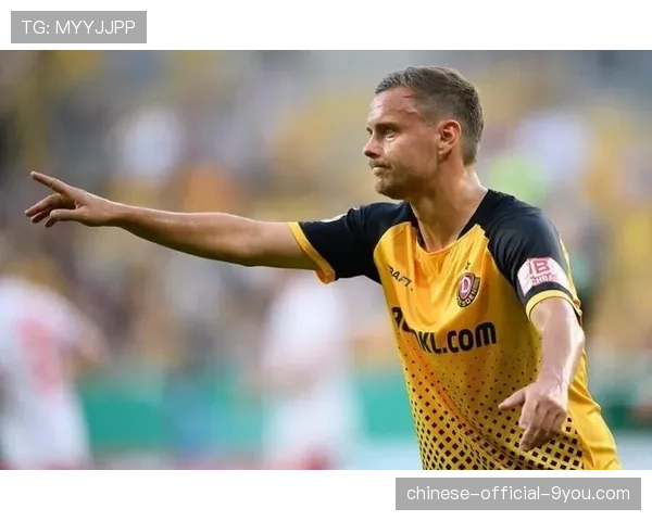 官方:沙尔克04队长特罗德宣布将于本赛季结束后挂靴 官方:沙尔克04队长特罗德宣布将于本赛季结束后挂靴